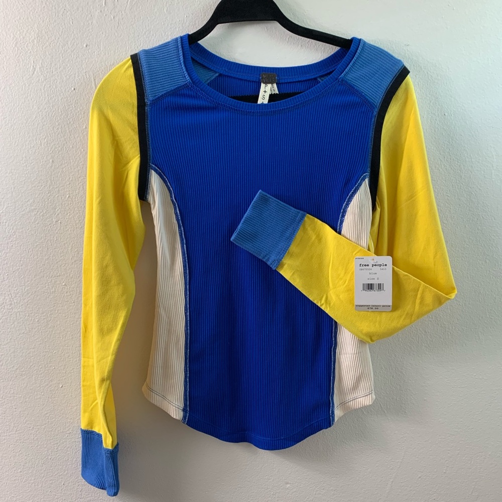 FREE PEOPLE  long sleeve top SIZE SMALL